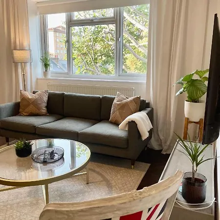 Newly Refurbished 2 Bedroom Apartment In South Londra Esterno foto