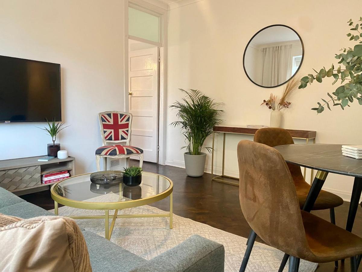 Appartamento Newly Refurbished 2 Bedroom In South Londra