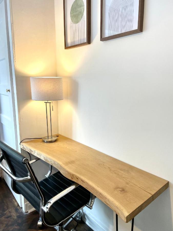 Appartamento Newly Refurbished 2 Bedroom In South Londra